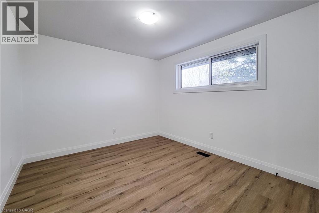 53 Winchester Boulevard, Hamilton, ON - Indoor Photo Showing Other Room