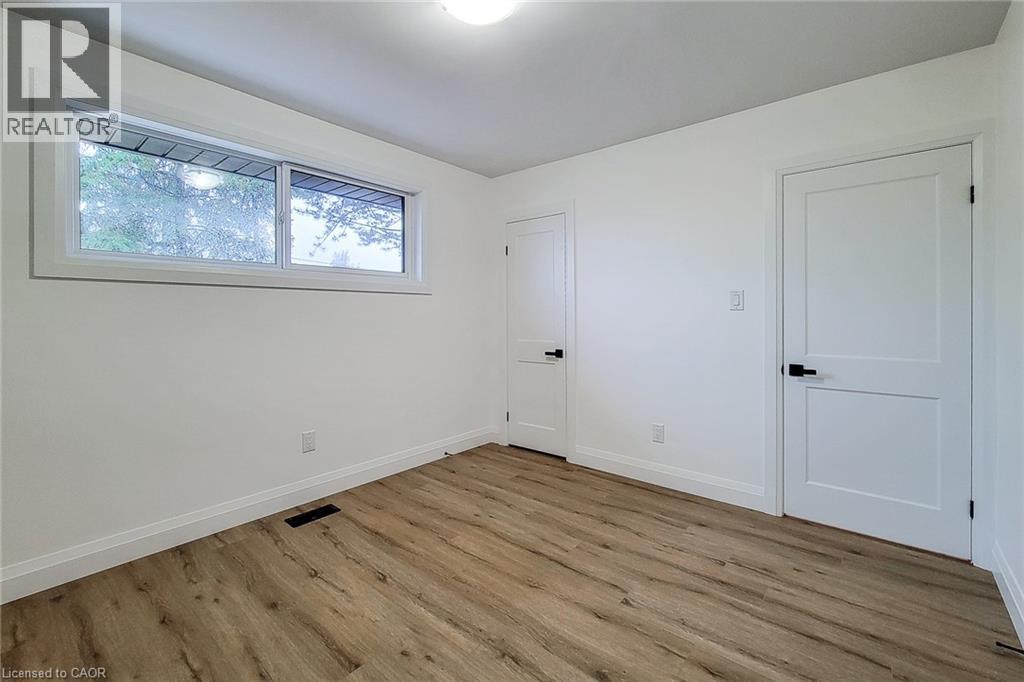 53 Winchester Boulevard, Hamilton, ON - Indoor Photo Showing Other Room