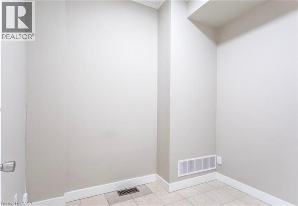 833 King Street E, Hamilton, ON