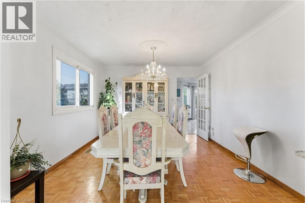 2 Morningstar Court, Hamilton, ON - Indoor