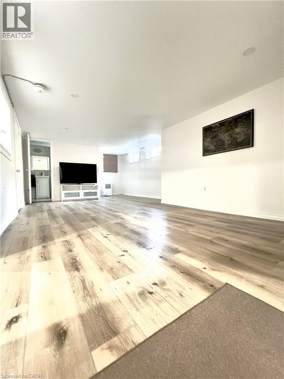 99 Brucedale Avenue E, Hamilton, ON - Indoor