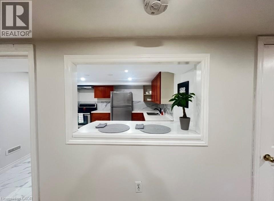 99 Brucedale Avenue E, Hamilton, ON - Indoor