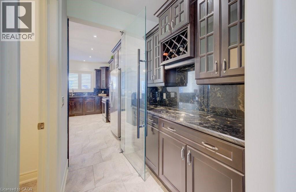 6379 Christopher Crescent, Niagara Falls, ON - Indoor