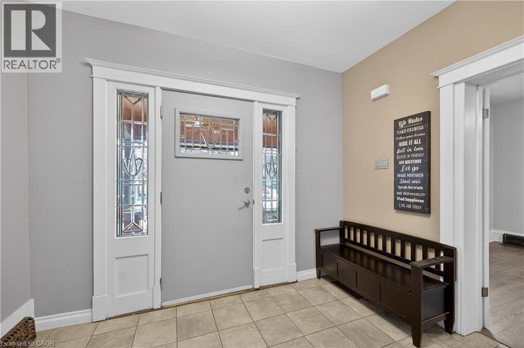 90 Blake Street, Hamilton, ON - Indoor Photo Showing Other Room