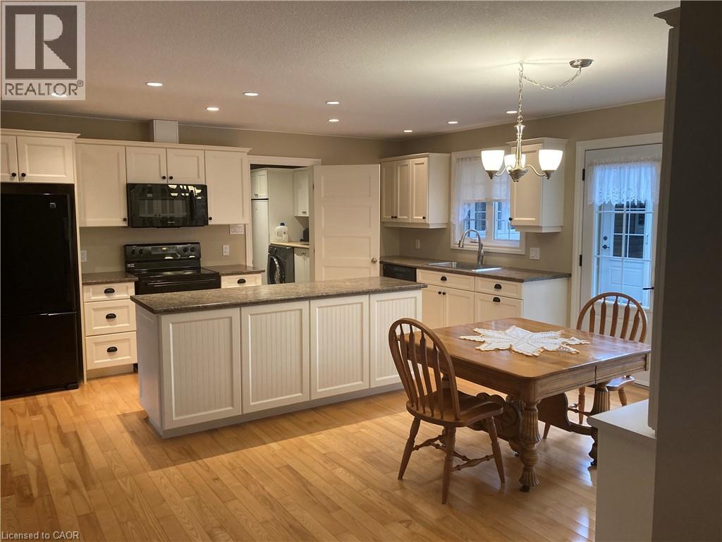 22 Gordon Road, Tiny, ON - Indoor