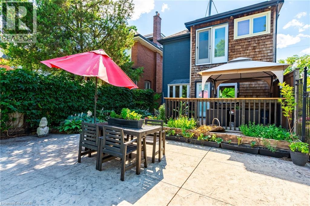 35 Mountain Avenue, Hamilton, ON - Outdoor