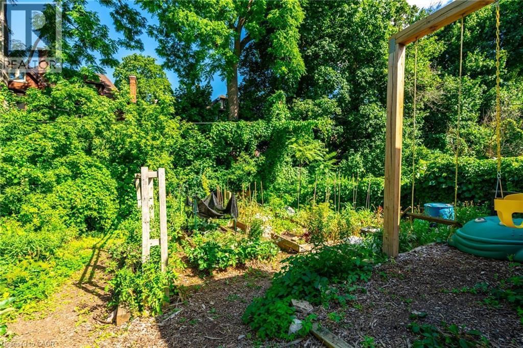 35 Mountain Avenue, Hamilton, ON - Outdoor