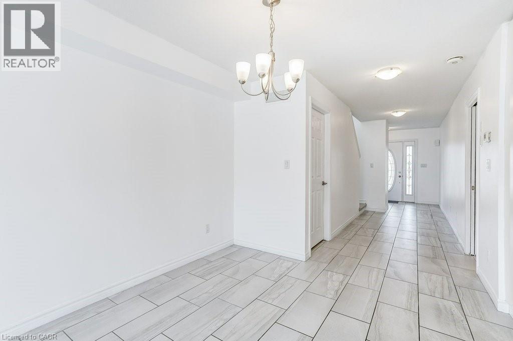 318 Old Huron Road, Kitchener, ON - Indoor Photo Showing Other Room