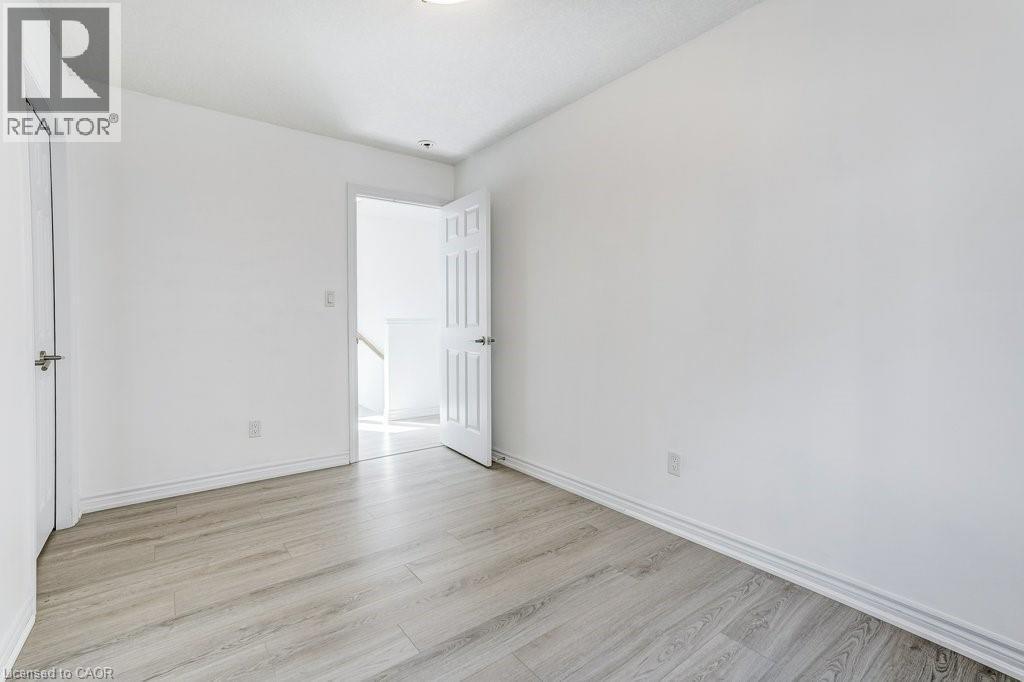 318 Old Huron Road, Kitchener, ON - Indoor Photo Showing Other Room