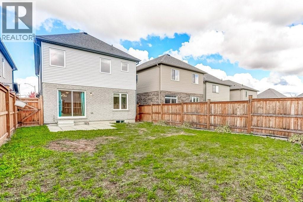 318 Old Huron Road, Kitchener, ON - Outdoor