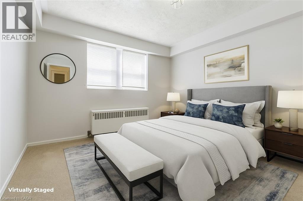 2418 New Street Unit# 1, Burlington, ON - Indoor Photo Showing Bedroom