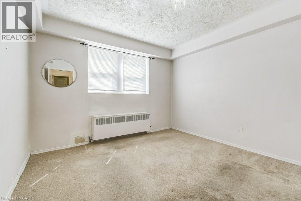 2418 New Street Unit# 1, Burlington, ON - Indoor Photo Showing Other Room