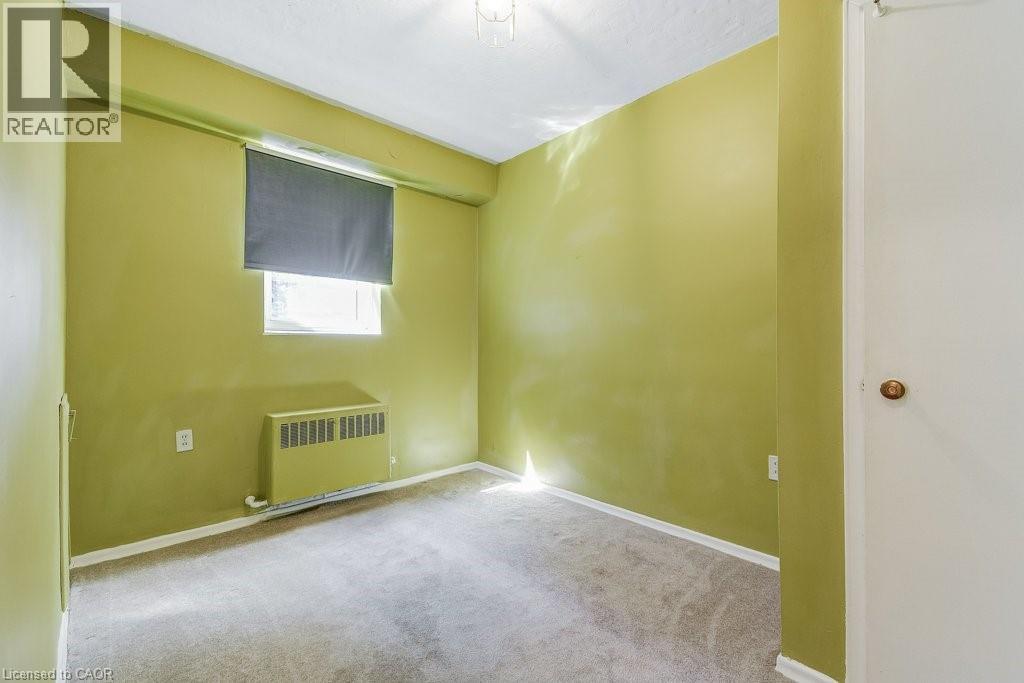 2418 New Street Unit# 1, Burlington, ON - Indoor Photo Showing Other Room