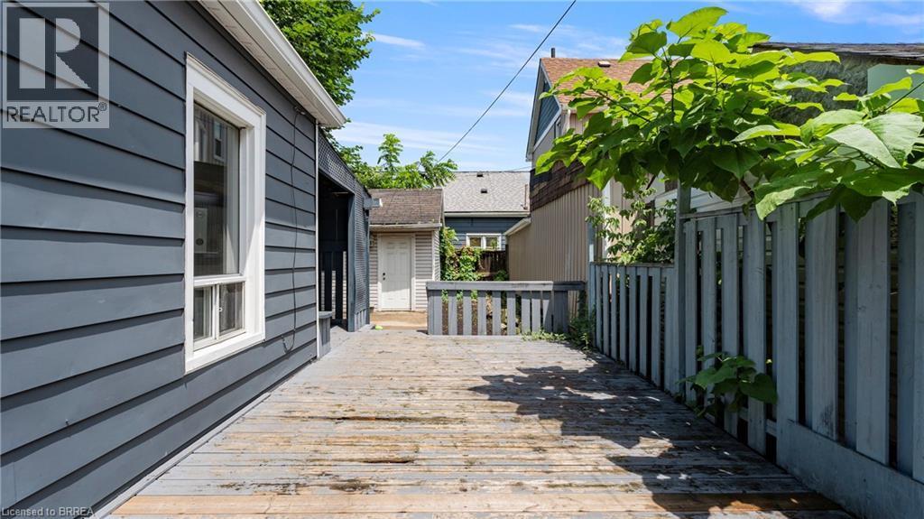 33 Highland Avenue, Hamilton, ON - Outdoor