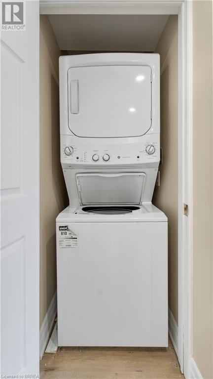 33 Highland Avenue, Hamilton, ON - Indoor Photo Showing Laundry Room