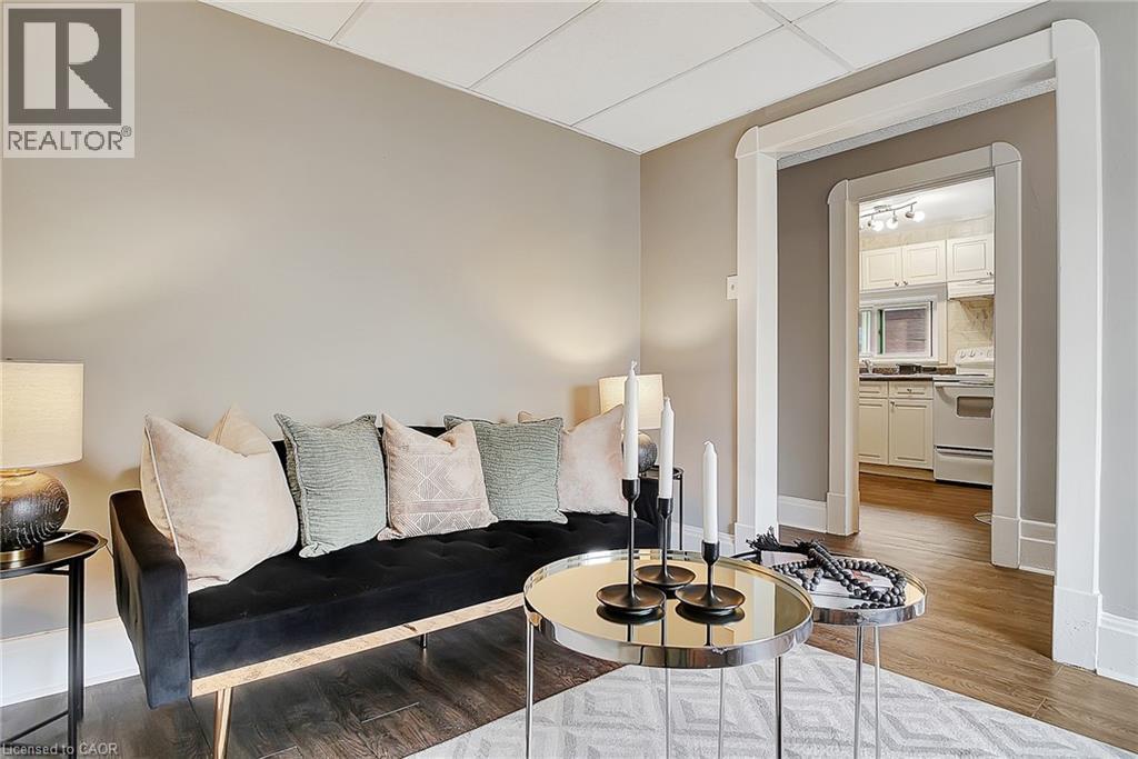 Upper Unit - 211 Dolph Street N, Cambridge, ON - Indoor