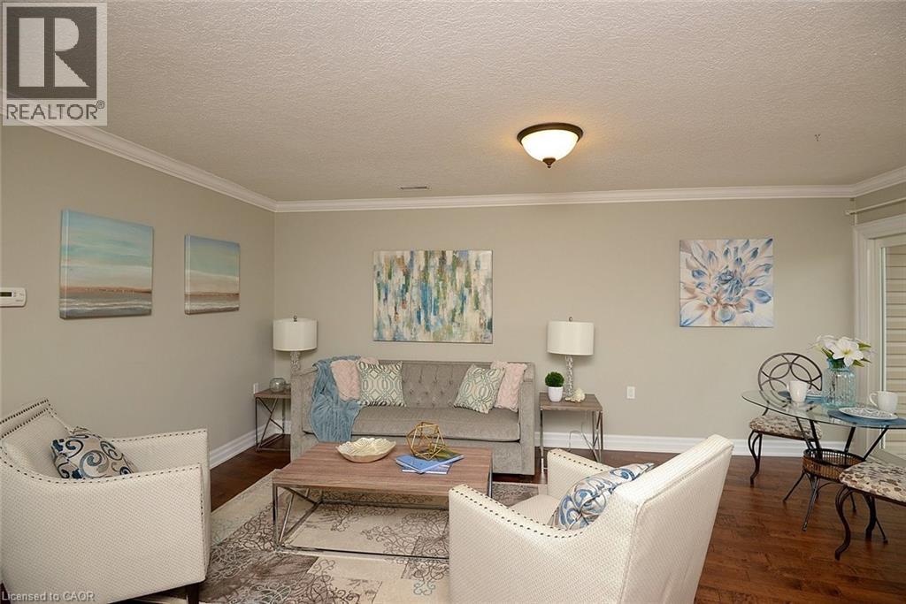 41 Sister Kern Terrace, Hamilton, ON - Indoor Photo Showing Living Room
