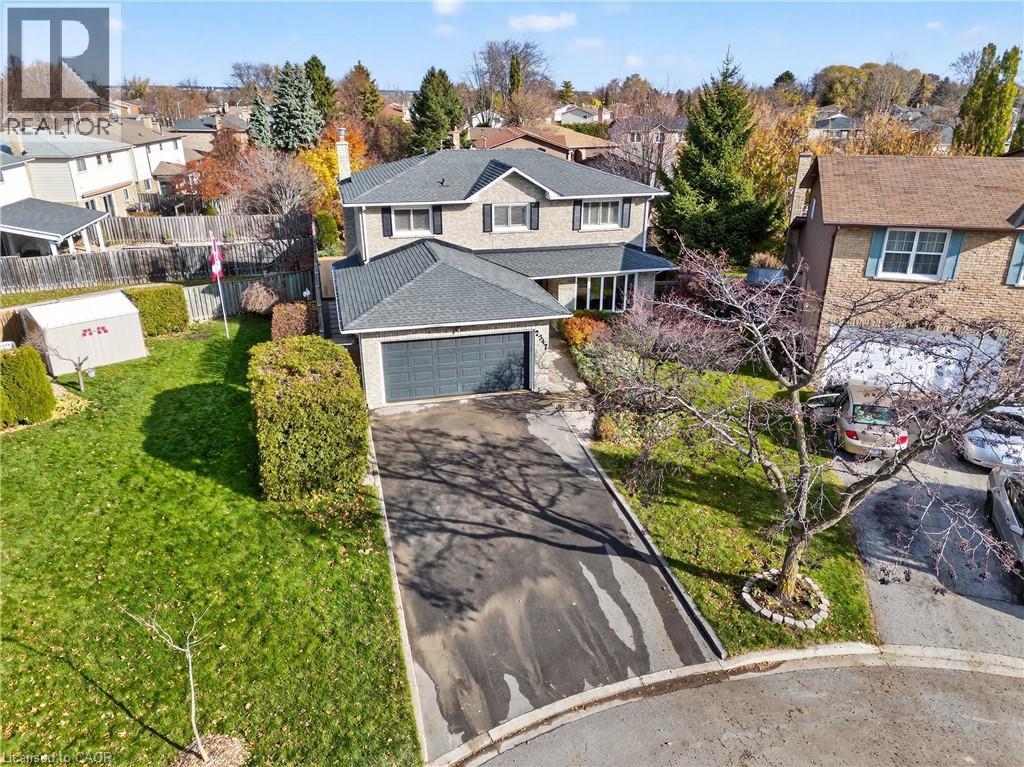 2347 Tweedsmuir Court, Burlington, ON - Outdoor