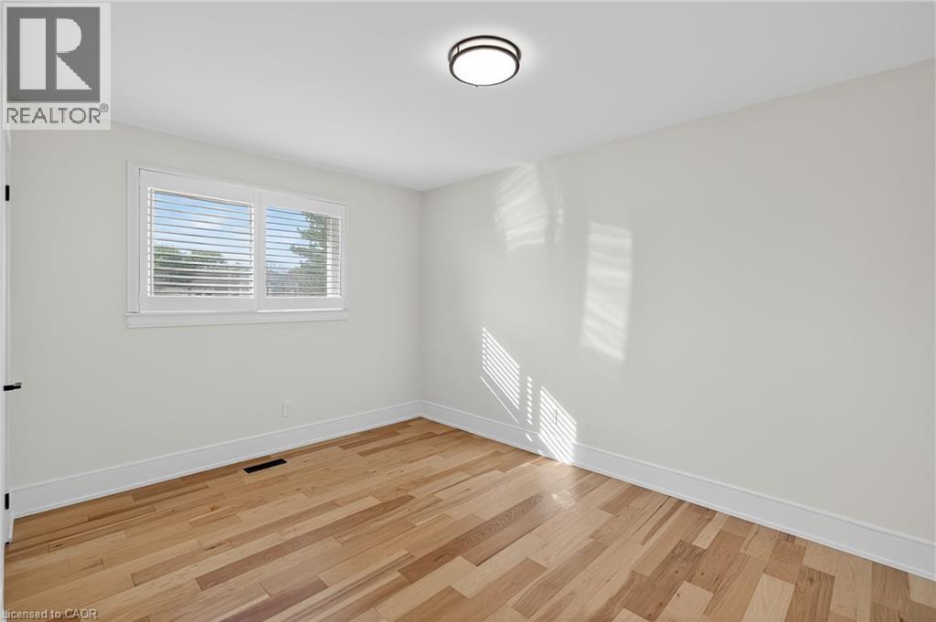 2347 Tweedsmuir Court, Burlington, ON - Indoor Photo Showing Other Room