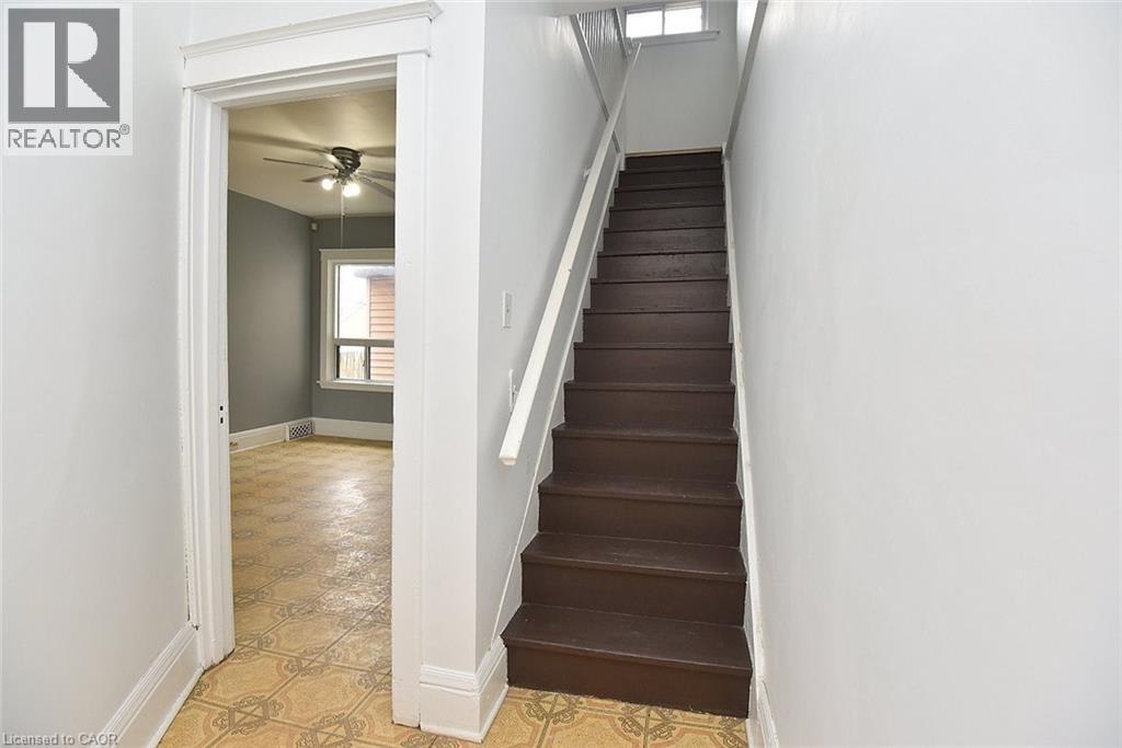 69 Gage Avenue N, Hamilton, ON - Indoor Photo Showing Other Room