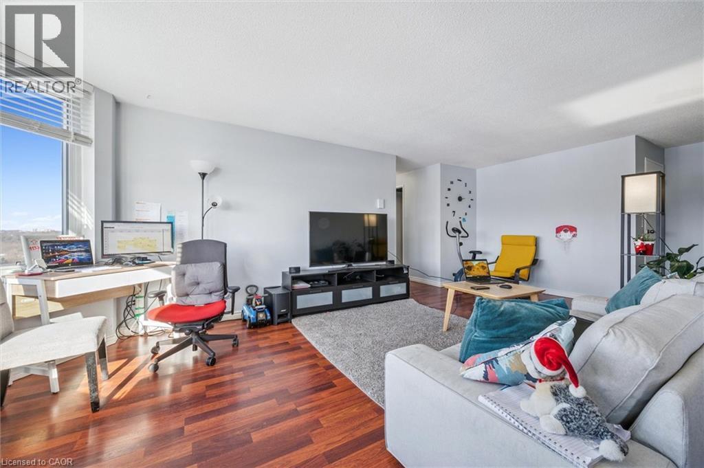 35 Green Valley Drive Unit# 1510, Kitchener, ON - Indoor Photo Showing Other Room