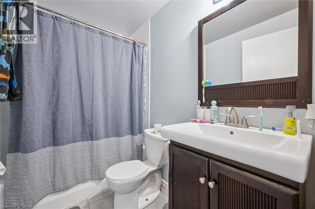 35 Green Valley Drive Unit# 1510, Kitchener, ON - Indoor Photo Showing Bathroom