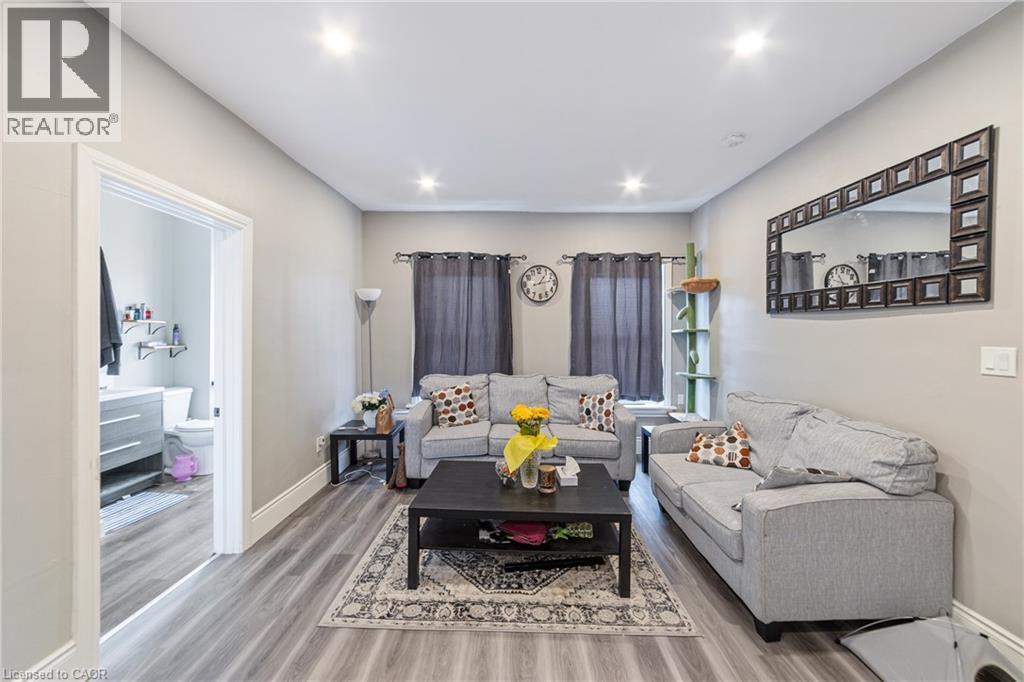 208 Mary Street, Hamilton, ON