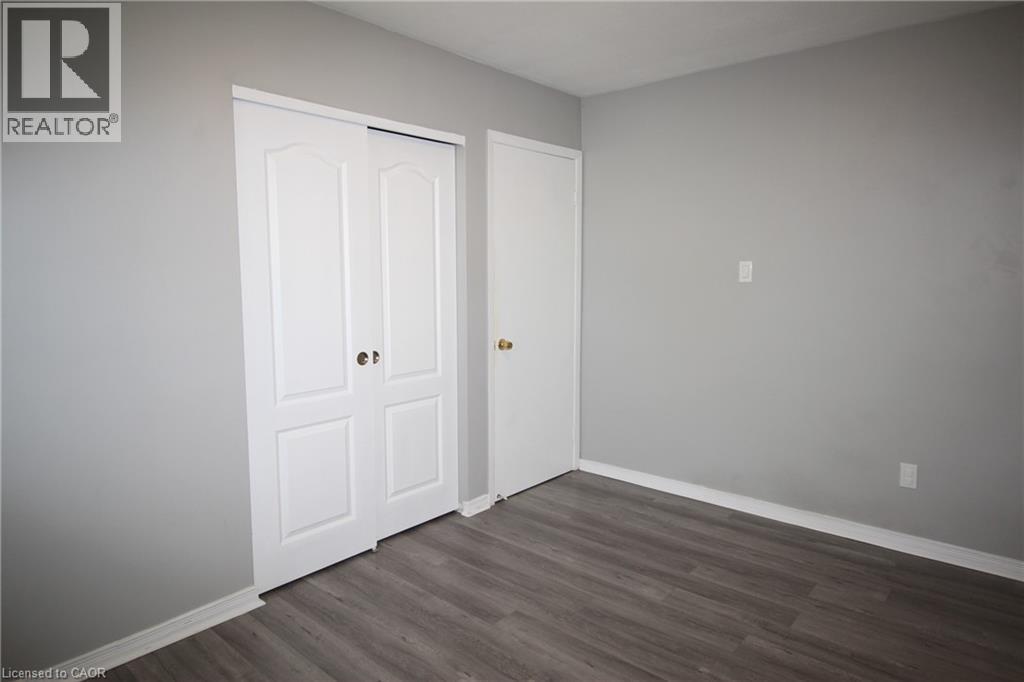 4 Purnell Drive, Hamilton, ON - Indoor Photo Showing Other Room