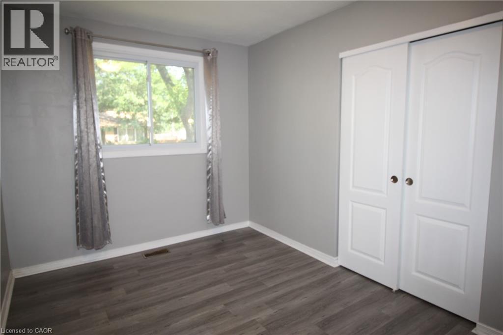 4 Purnell Drive, Hamilton, ON - Indoor Photo Showing Other Room