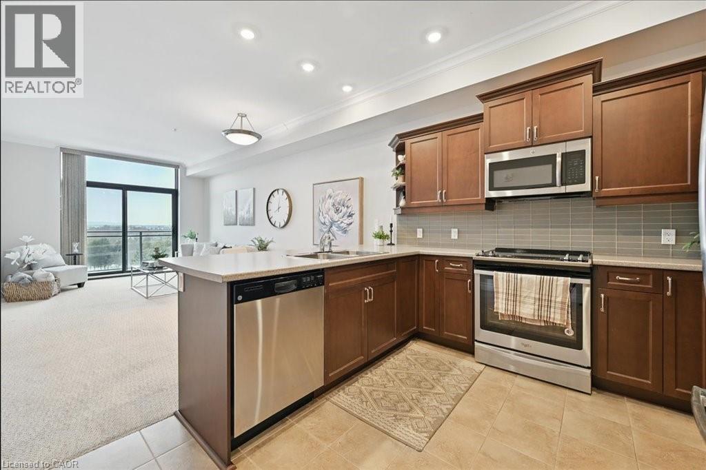 3290 New Street Unit# 607, Burlington, ON - Indoor Photo Showing Kitchen