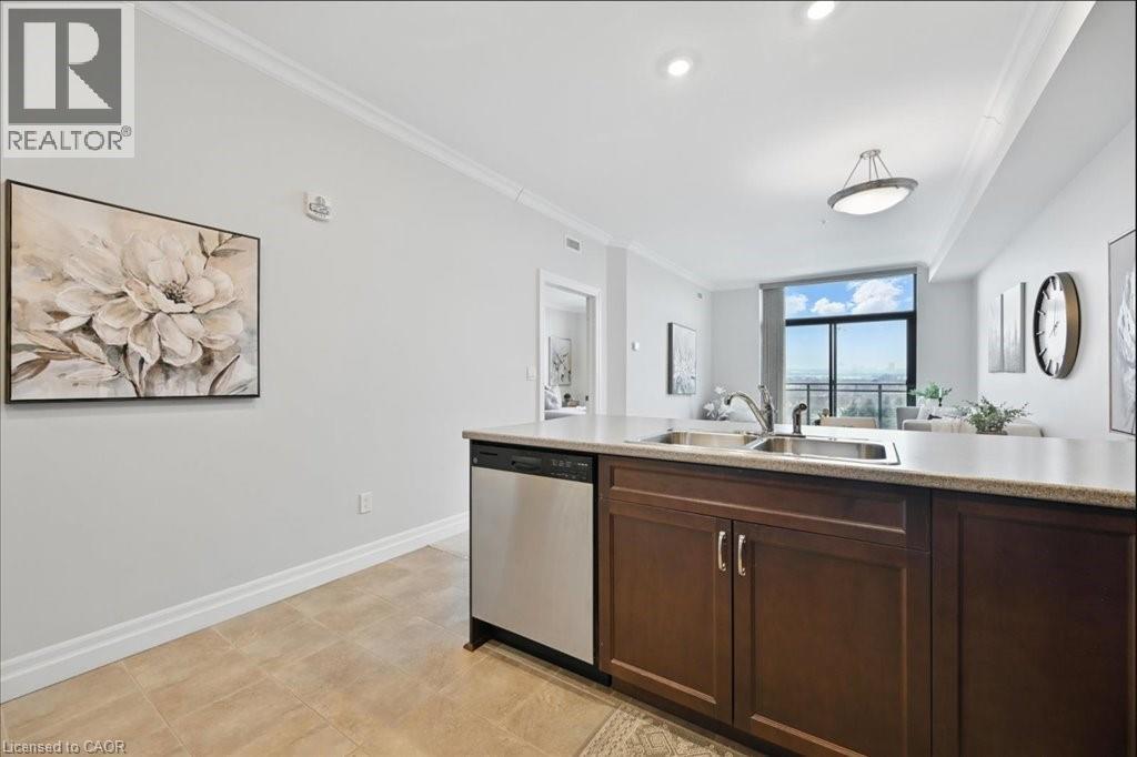 3290 New Street Unit# 607, Burlington, ON - Indoor Photo Showing Kitchen With Double Sink