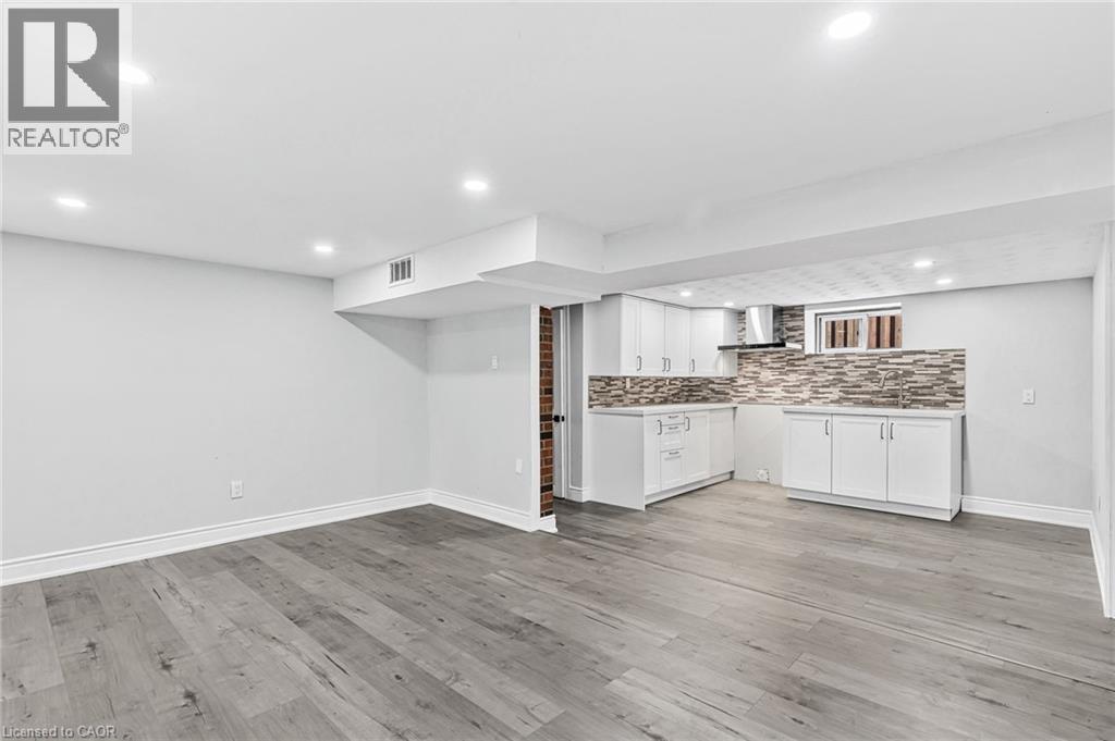 146 Craigroyston Road, Hamilton, ON - Indoor