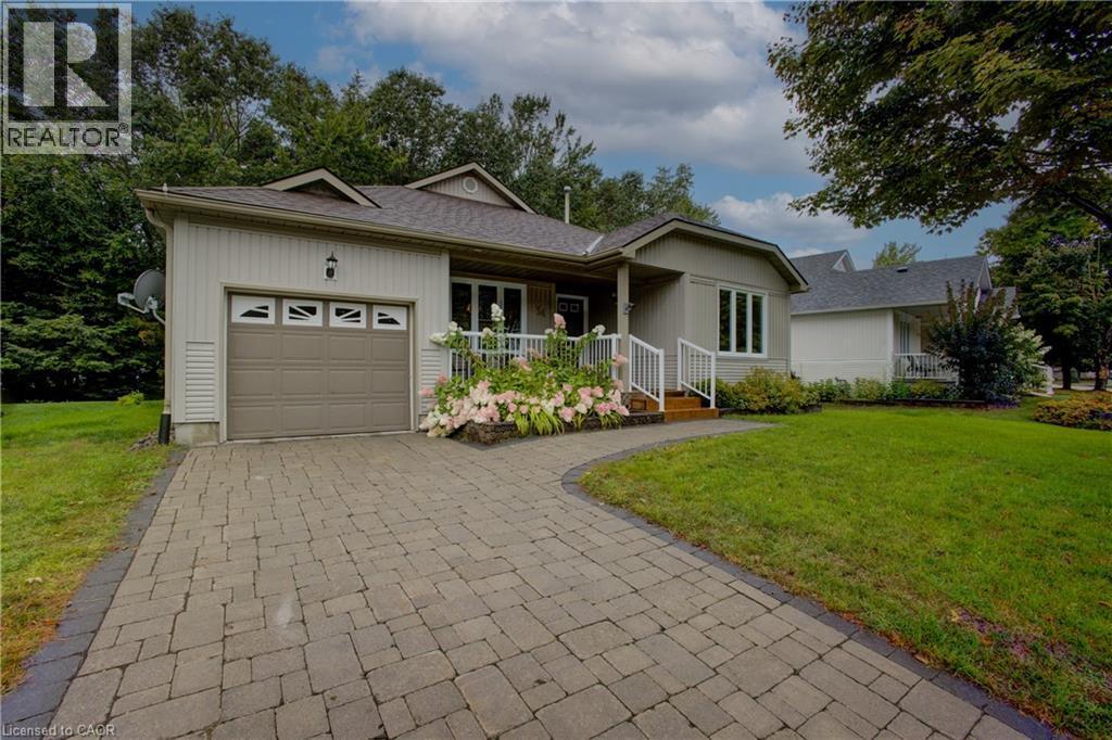 54 Springwood Crescent, Gravenhurst, ON - Outdoor With Facade