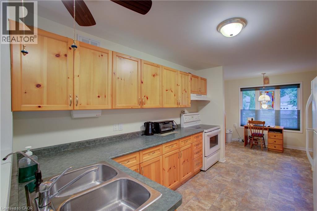 54 Springwood Crescent, Gravenhurst, ON - Indoor Photo Showing Kitchen With Double Sink