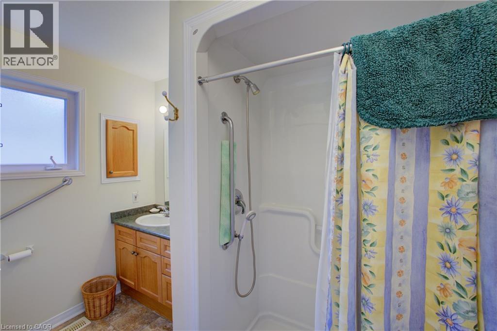 54 Springwood Crescent, Gravenhurst, ON - Indoor Photo Showing Bathroom