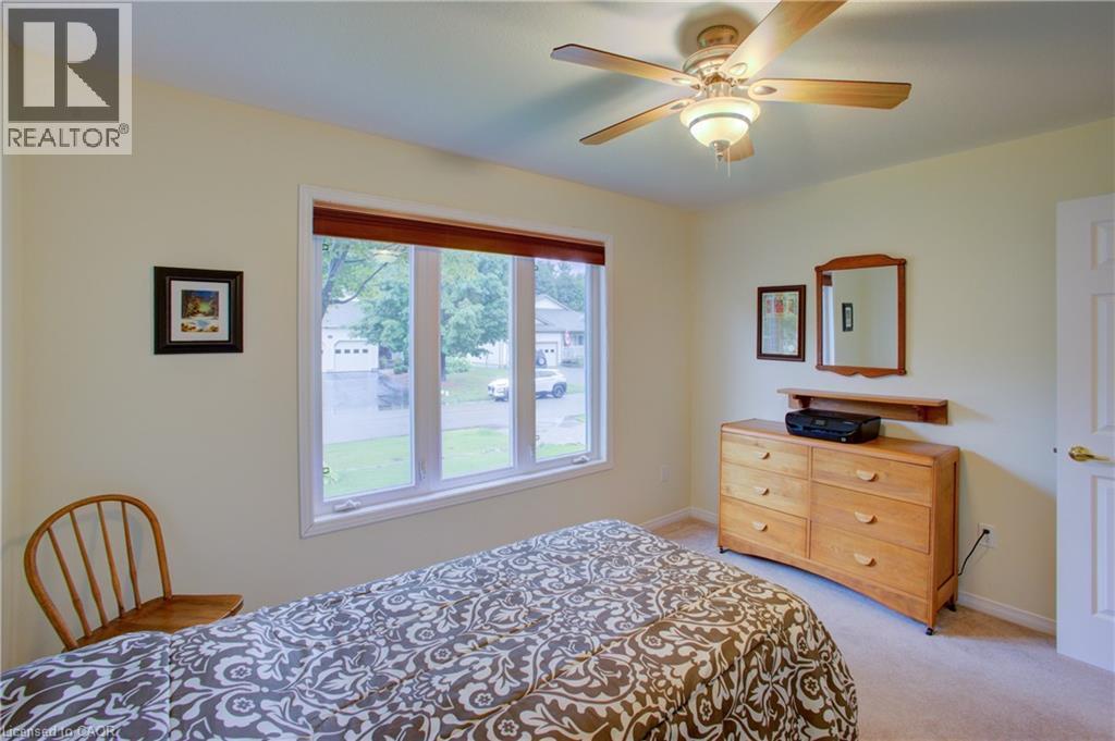 54 Springwood Crescent, Gravenhurst, ON - Indoor Photo Showing Bedroom
