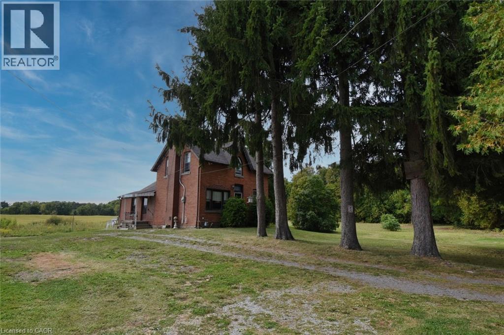 8125 Dickenson Road E, Mount Hope, ON - Outdoor