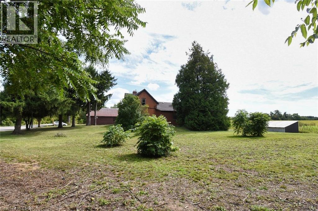 8125 Dickenson Road E, Mount Hope, ON - Outdoor