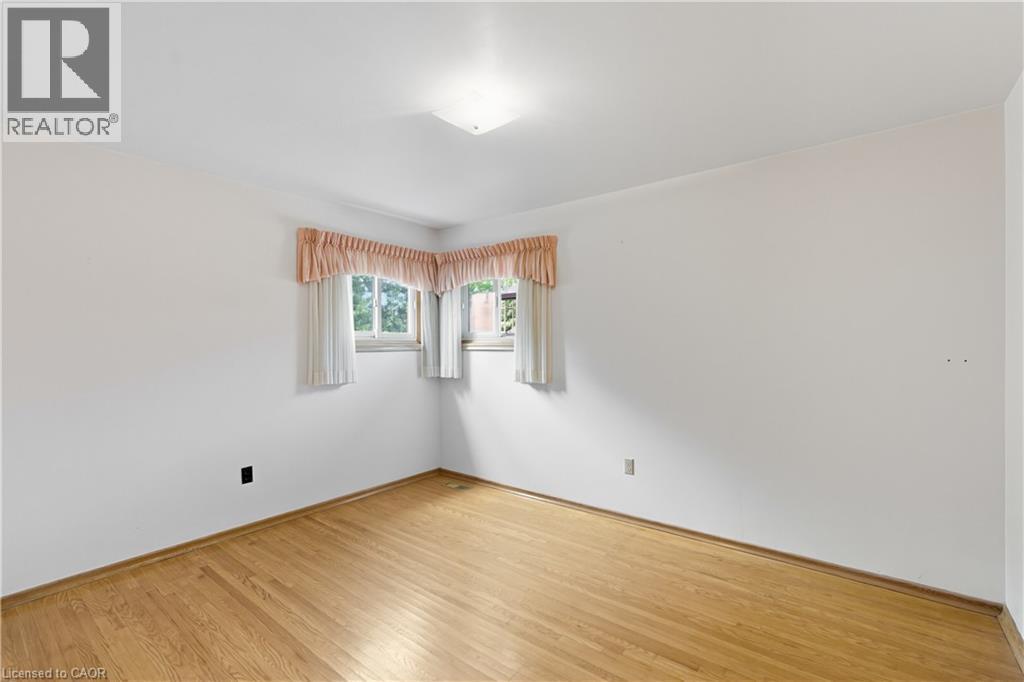 98 East 16Th Street, Hamilton, ON - Indoor Photo Showing Other Room
