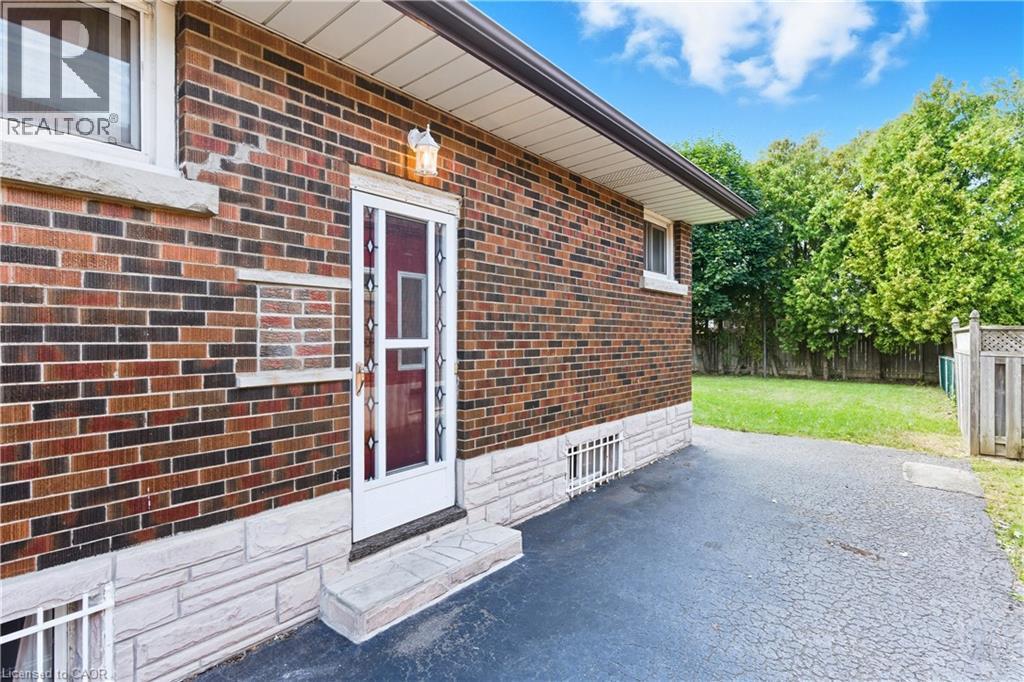 98 East 16Th Street, Hamilton, ON - Outdoor
