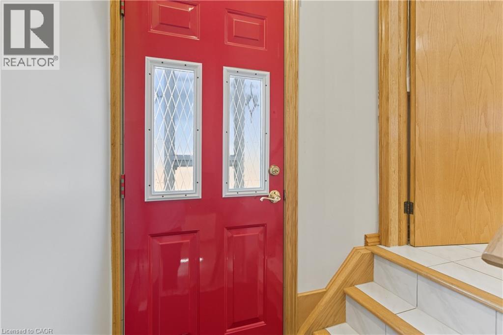 98 East 16Th Street, Hamilton, ON - Indoor Photo Showing Other Room