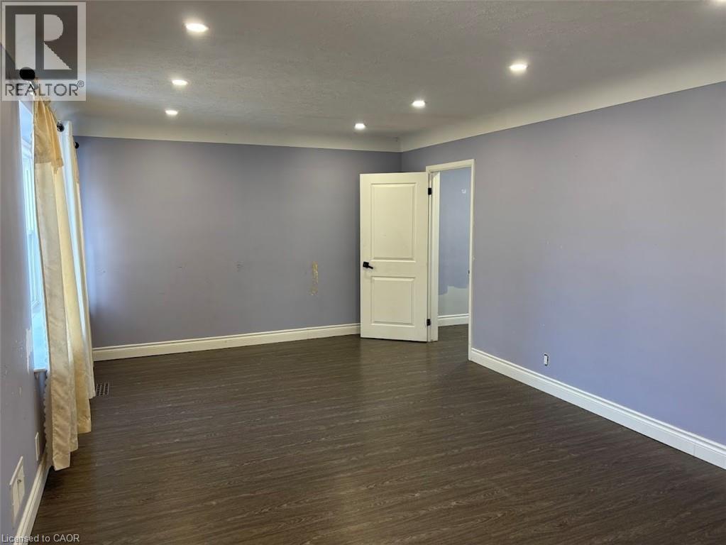 373 East 27Th Street, Hamilton, ON - Indoor Photo Showing Other Room