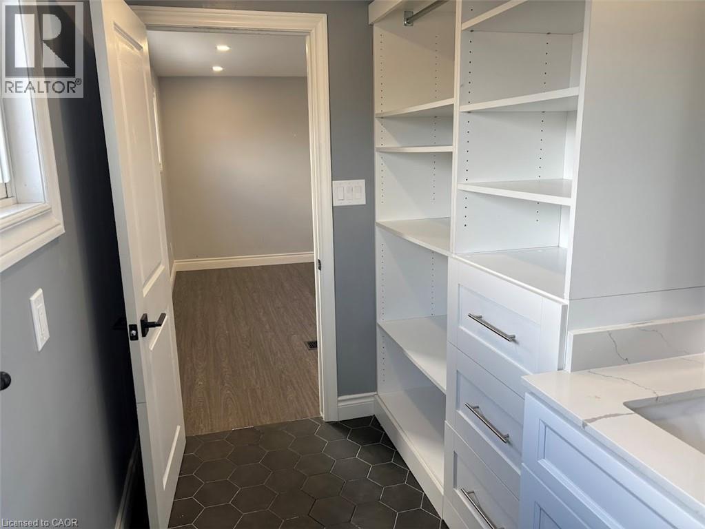 373 East 27Th Street, Hamilton, ON - Indoor With Storage