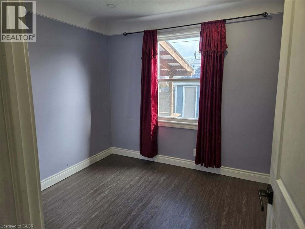 373 East 27Th Street, Hamilton, ON - Indoor Photo Showing Other Room