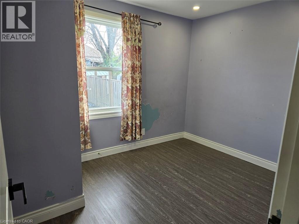 373 East 27Th Street, Hamilton, ON - Indoor Photo Showing Other Room