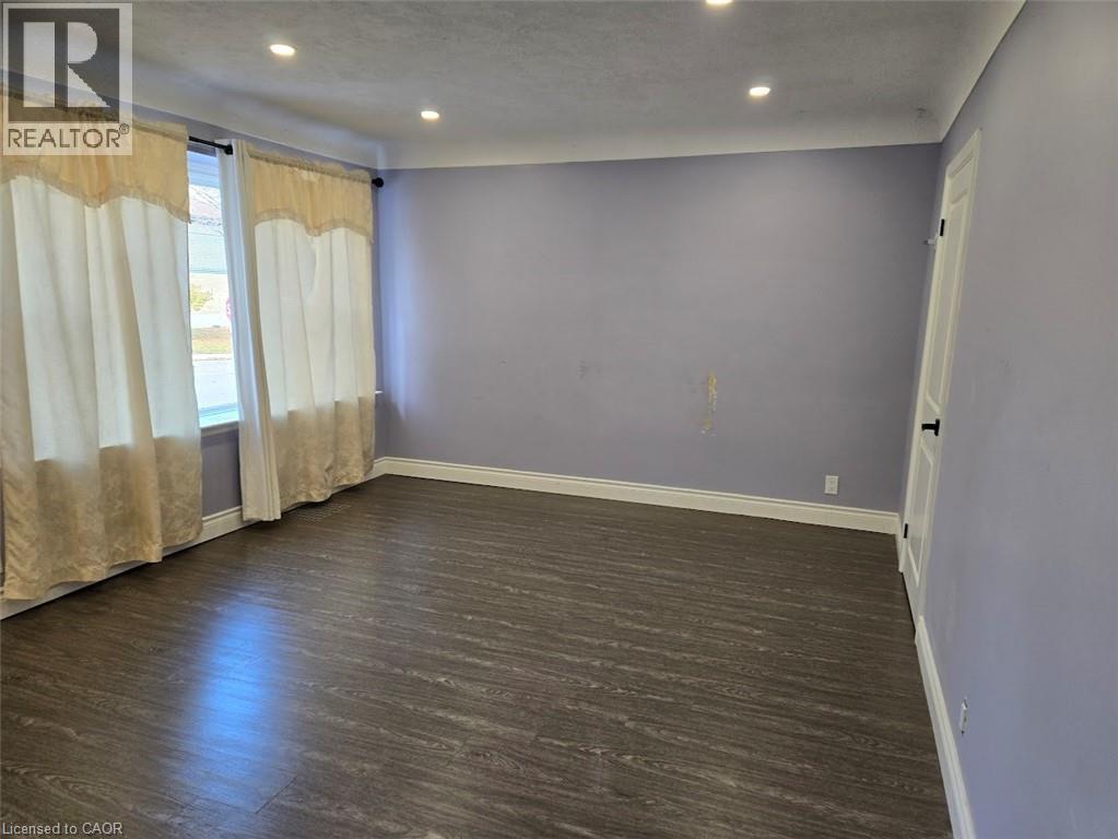 373 East 27Th Street, Hamilton, ON - Indoor Photo Showing Other Room