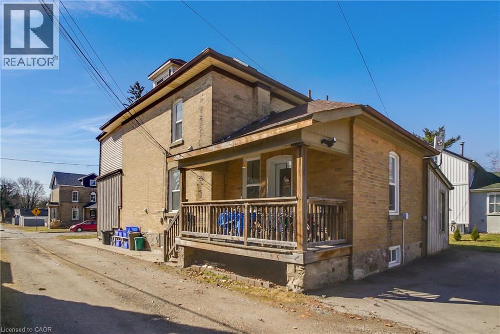 17 Shaw Avenue W, Cambridge, ON - Outdoor With Exterior