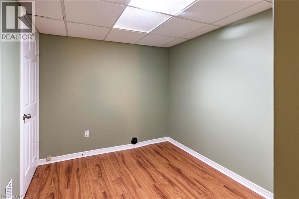 79 Munroe Crescent Unit# Lower, Guelph, ON - Indoor Photo Showing Other Room