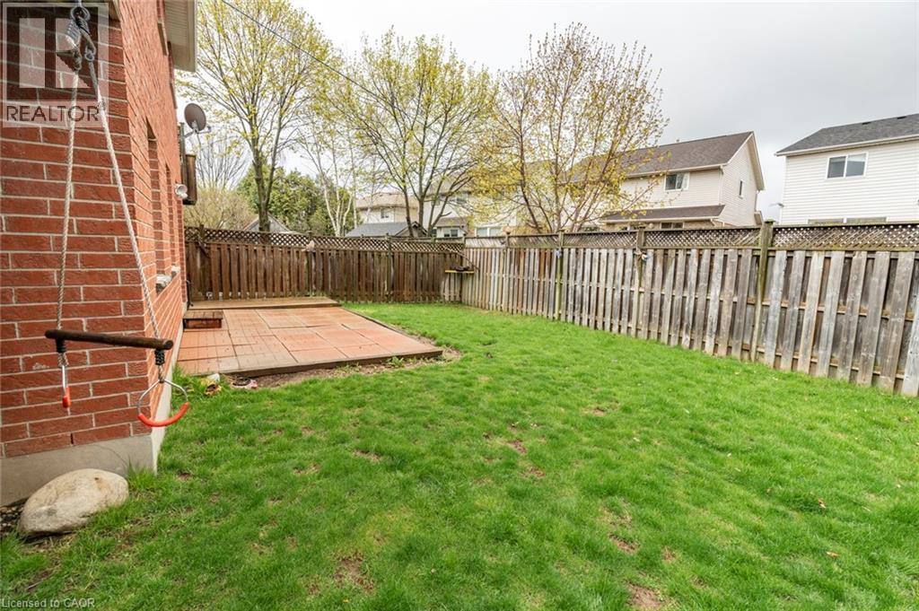 79 Munroe Crescent Unit# Lower, Guelph, ON - Outdoor