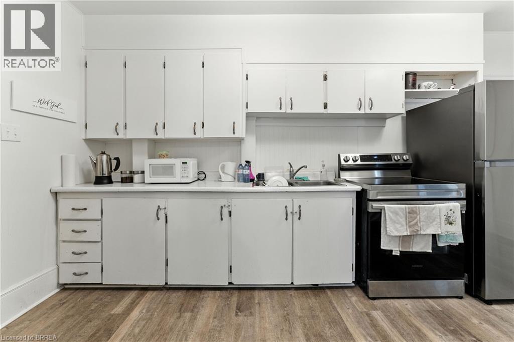 396 William Street, Delhi, ON - Indoor Photo Showing Kitchen
